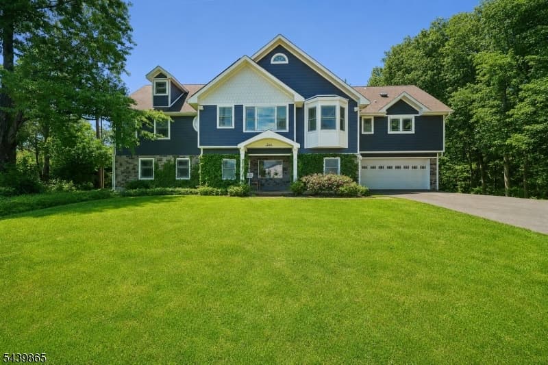 266 Milltown Rd, Springfield Twp.