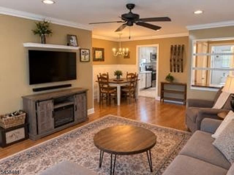 43B Sandra Circle, Westfield Town photo 4