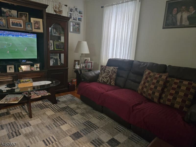 744 Van Buren Ave, Elizabeth City photo 4