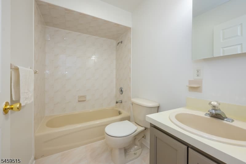 192 Indian Run Pkwy, Union Twp. photo 13