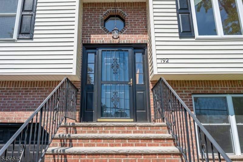 192 Indian Run Pkwy, Union Twp. photo 3