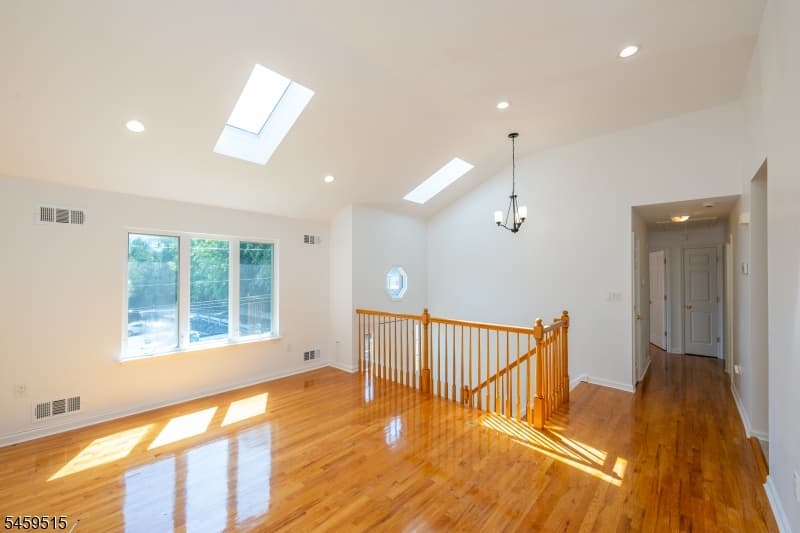 192 Indian Run Pkwy, Union Twp. photo 5