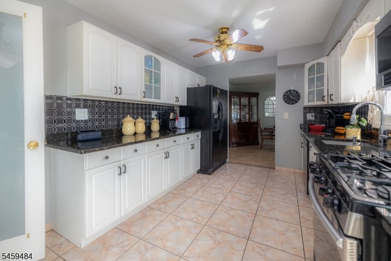 528 Conant St, Hillside Twp. photo 8