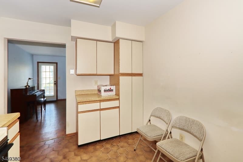 25 Tisbury Ct, Scotch Plains Twp. photo 16