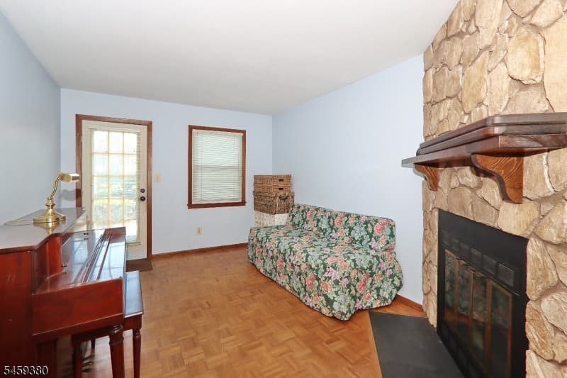 25 Tisbury Ct, Scotch Plains Twp. photo 18
