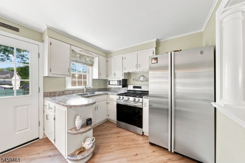 17 Middle Ave, Summit City photo 9