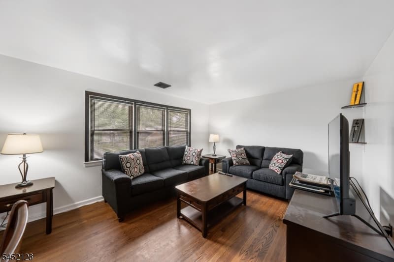 518 Thompson Ave, Roselle Boro photo 3
