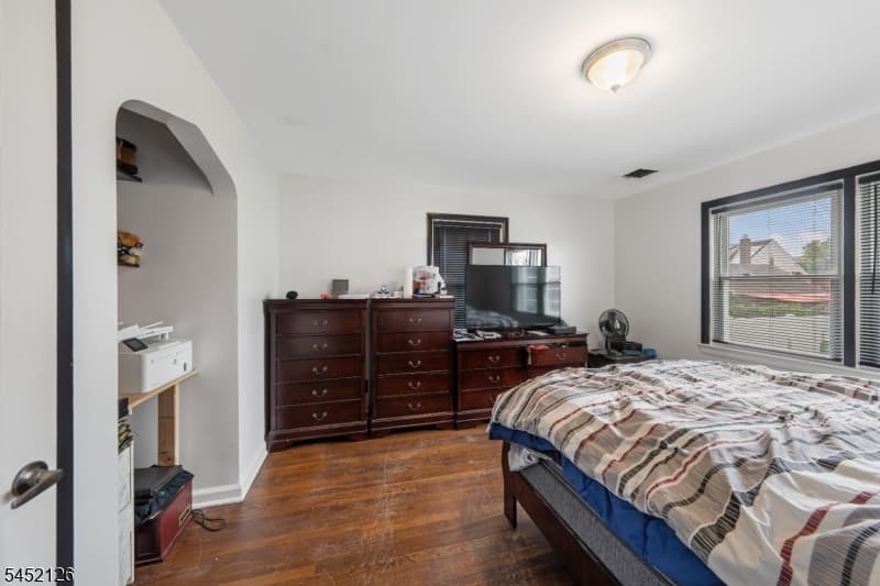 518 Thompson Ave, Roselle Boro photo 7