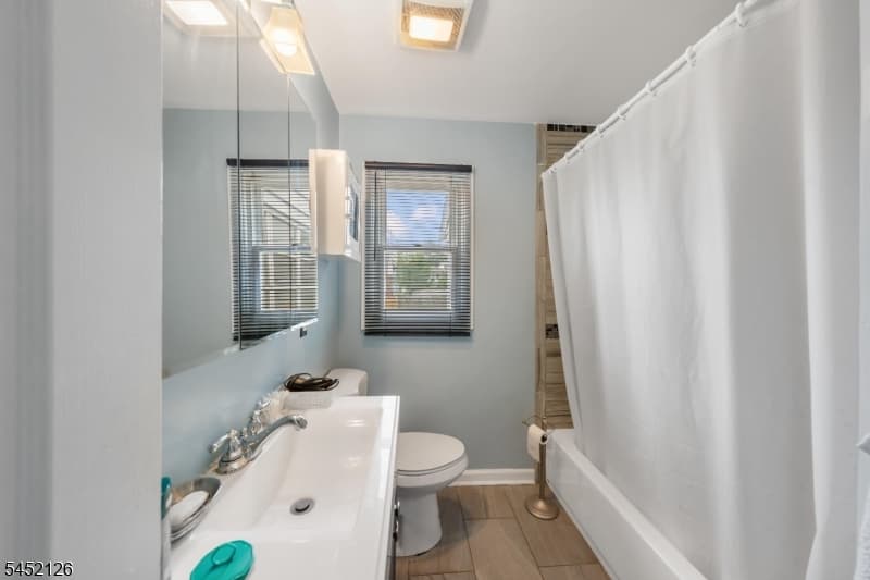 518 Thompson Ave, Roselle Boro photo 9