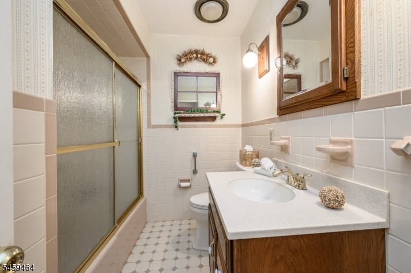 544 Pinewood Ave, Roselle Park Boro photo 11