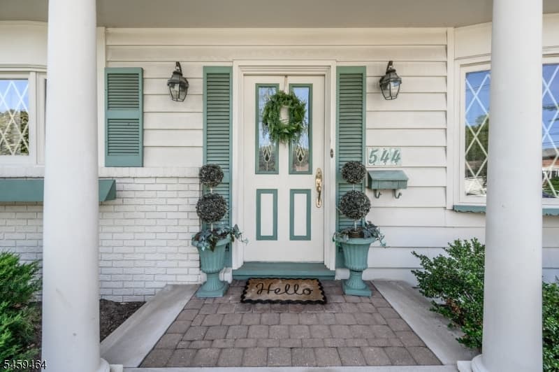 544 Pinewood Ave, Roselle Park Boro photo 2