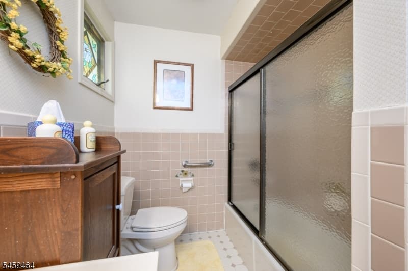 544 Pinewood Ave, Roselle Park Boro photo 24