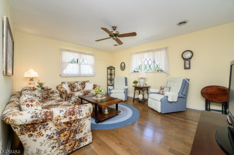 544 Pinewood Ave, Roselle Park Boro photo 25