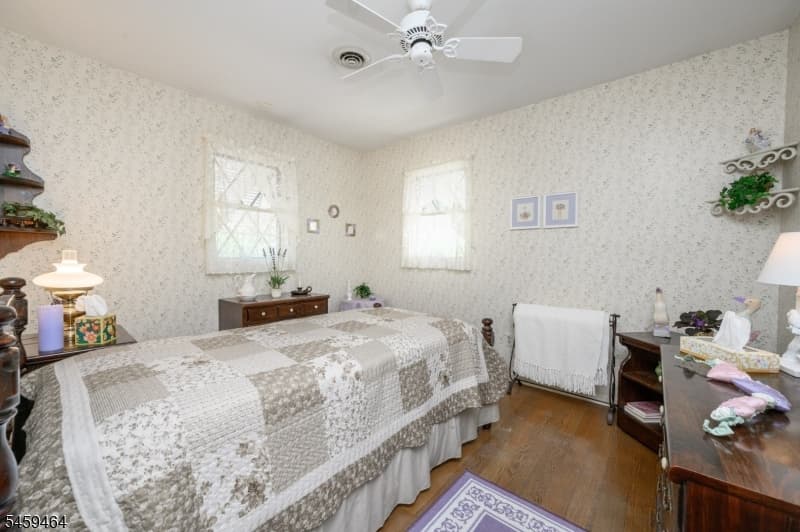 544 Pinewood Ave, Roselle Park Boro photo 27