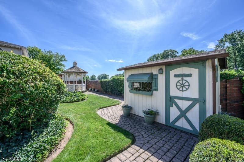 544 Pinewood Ave, Roselle Park Boro photo 40