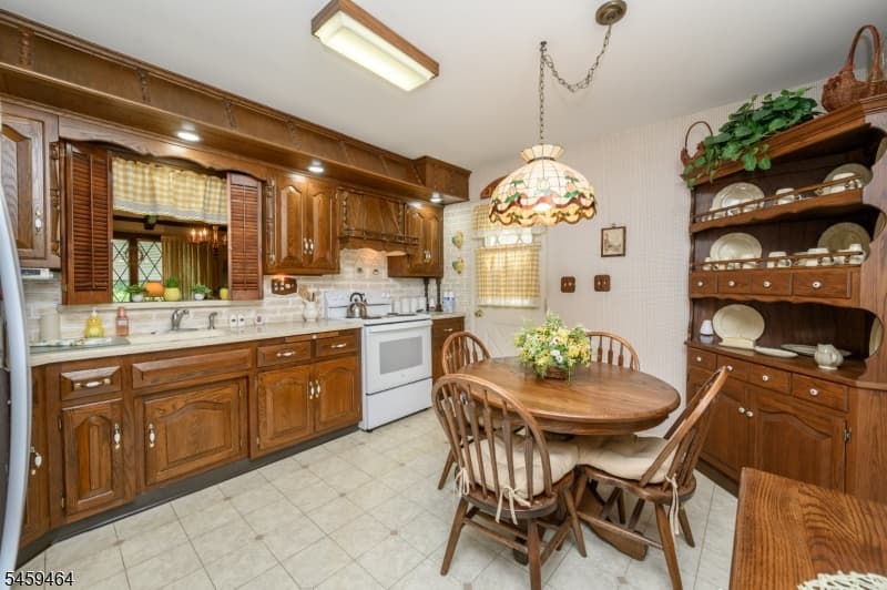 544 Pinewood Ave, Roselle Park Boro photo 7