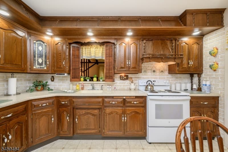 544 Pinewood Ave, Roselle Park Boro photo 9