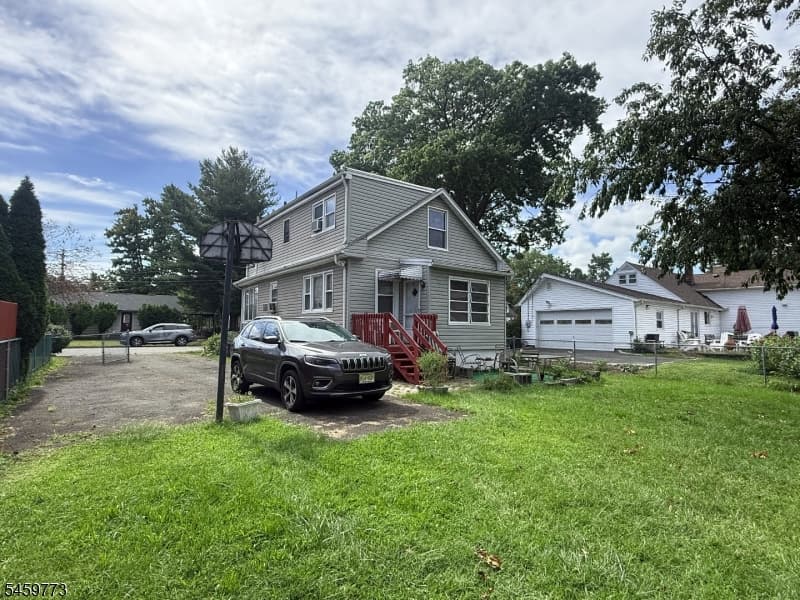 20 Diven St, Springfield Twp. photo 3