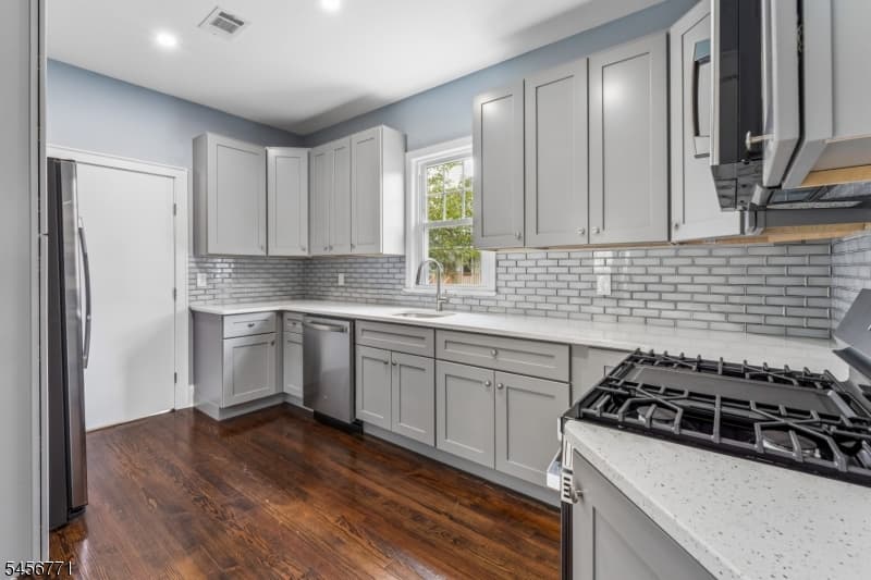 510 Harrison Pl, Linden City photo 3