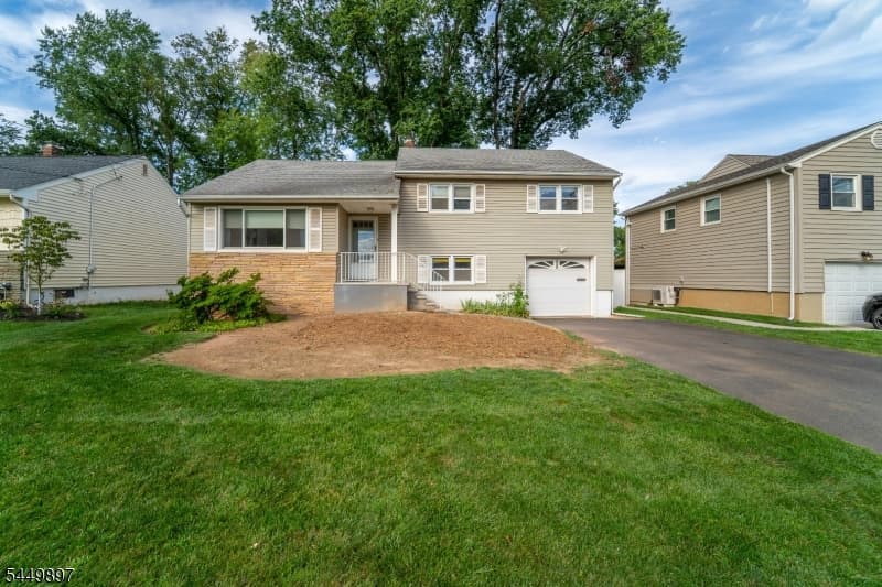 530 Lexington Ave, Cranford Twp. photo 3