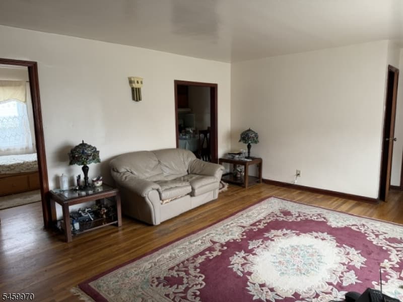 290 Jensen Ave, Rahway City photo 3