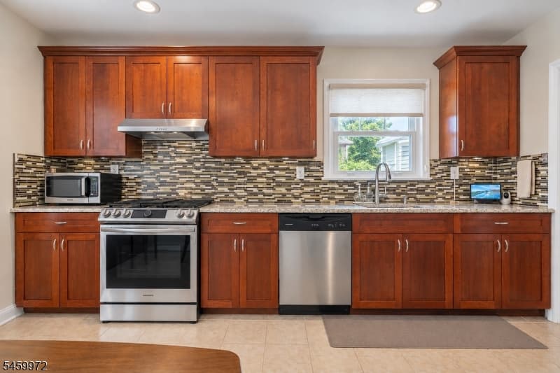 715 Ainsworth St, Linden City photo 8