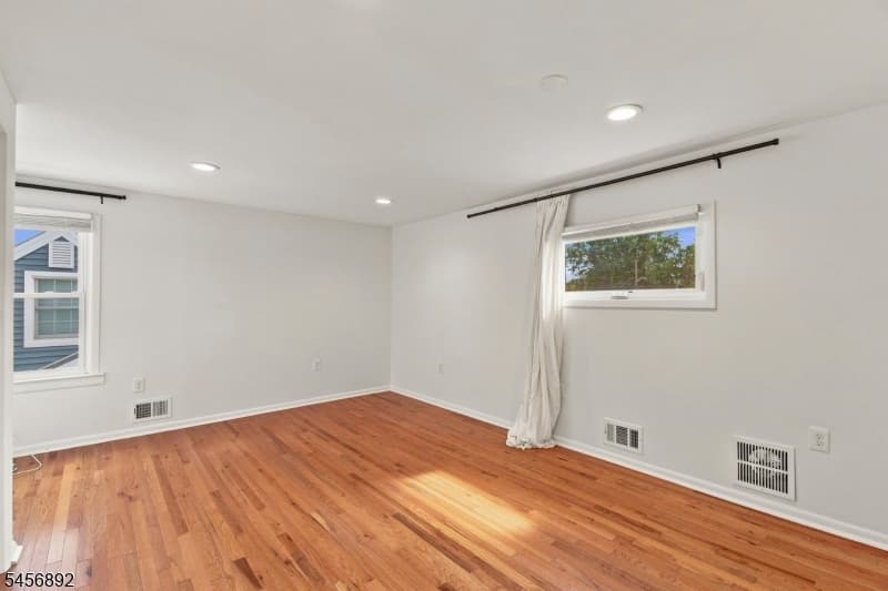 1138 Mayfair Dr, Rahway City photo 27