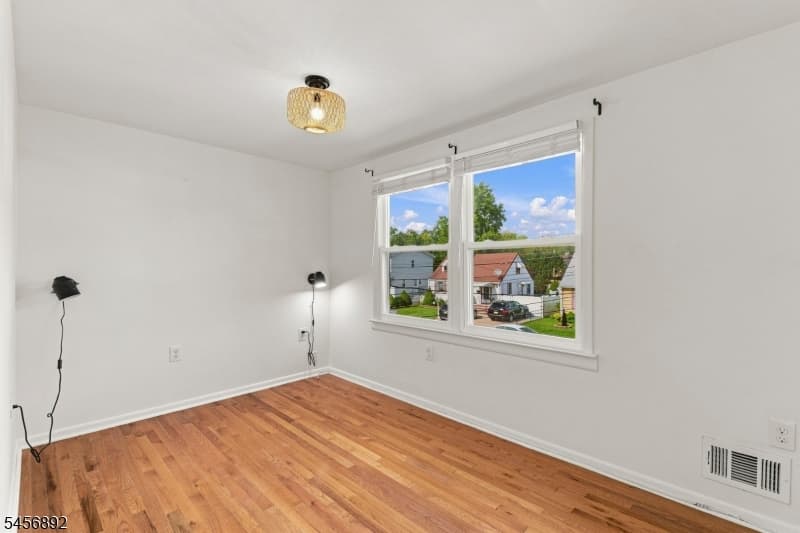 1138 Mayfair Dr, Rahway City photo 31