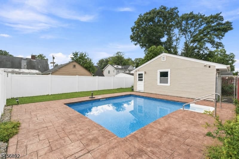 1138 Mayfair Dr, Rahway City photo 41