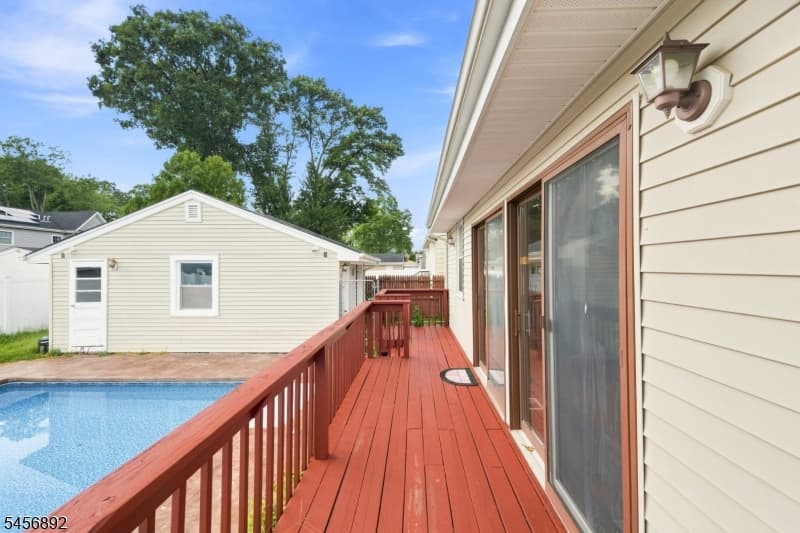 1138 Mayfair Dr, Rahway City photo 8