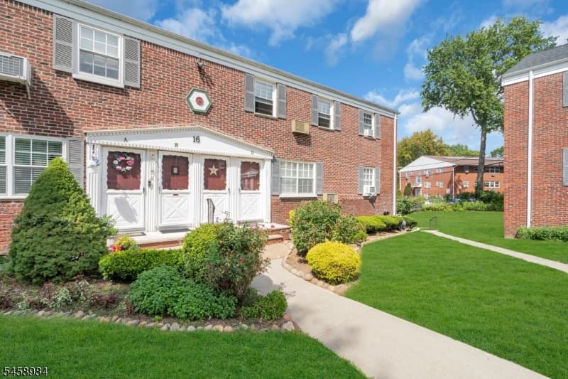 16B W Roselle Ave, Roselle Park Boro photo 3