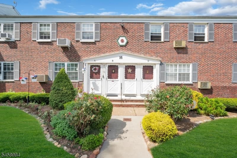 16B W Roselle Ave, Roselle Park Boro photo 4