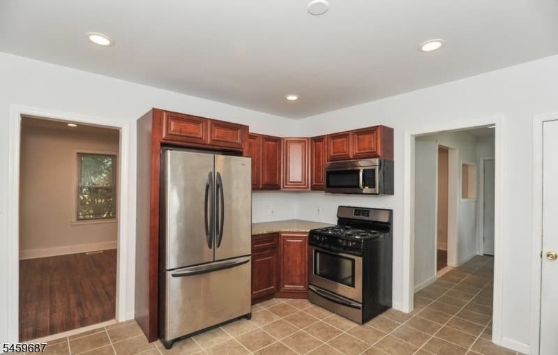 280 Seneca Pl, Plainfield City photo 5