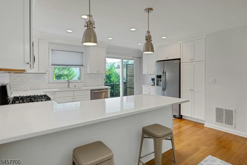 30 Elm St, Summit City photo 7