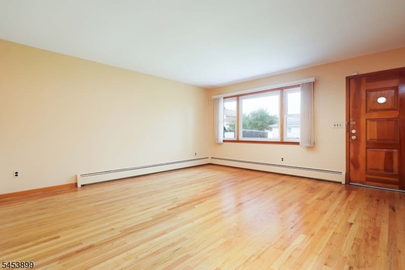 2831 Bradbury Ave, Linden City photo 4