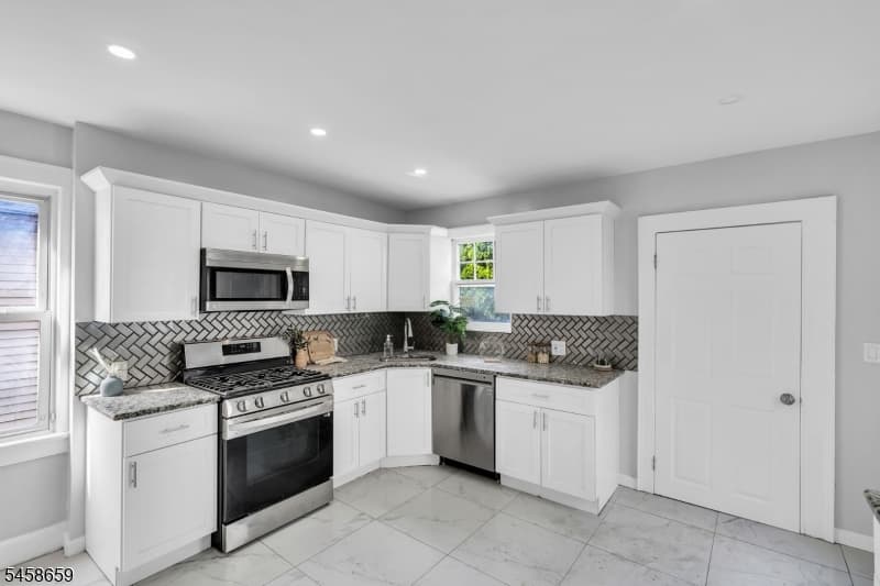 379 Seminary Ave, Rahway City photo 8