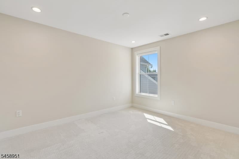 8 Hawfinch Dr, Berkeley Heights Twp. photo 30