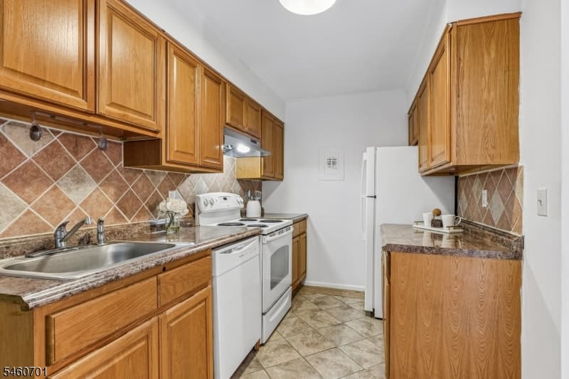 28A Troy Dr, Springfield Twp. photo 5