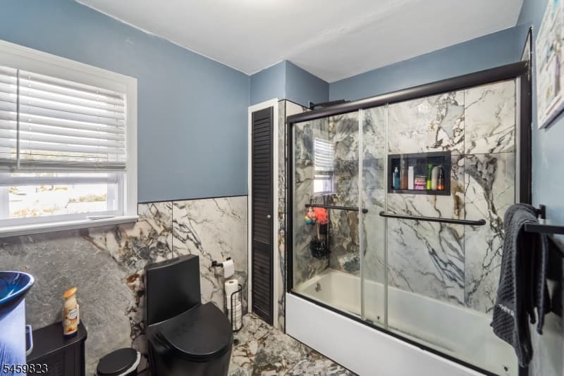 149 E Clay Ave, Roselle Park Boro photo 12