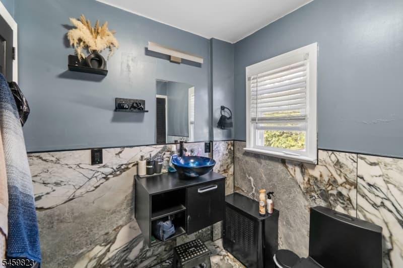 149 E Clay Ave, Roselle Park Boro photo 13