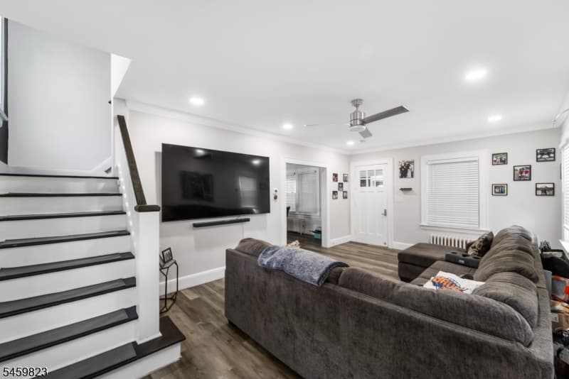 149 E Clay Ave, Roselle Park Boro photo 4