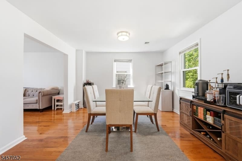 223 Woodlawn Ave, Linden City photo 5