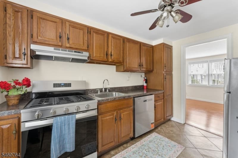 418 Lincoln Park, Cranford Twp. photo 5