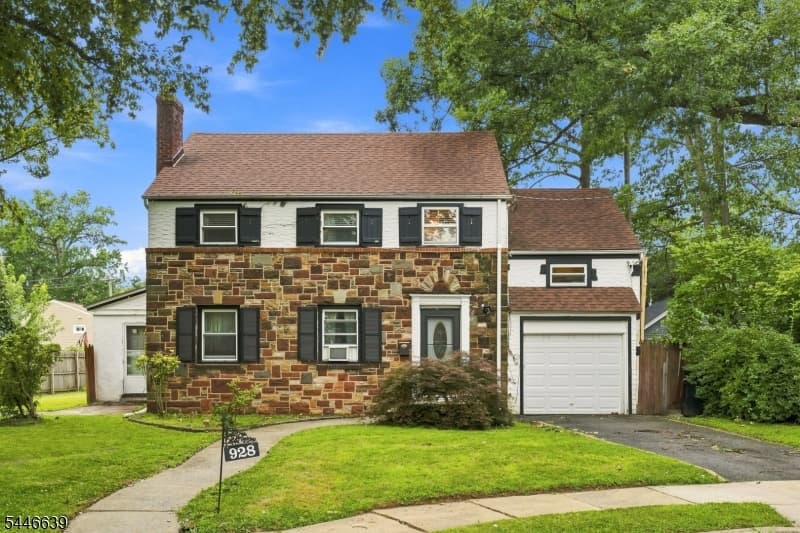 928 Beechwood Ct, Plainfield City