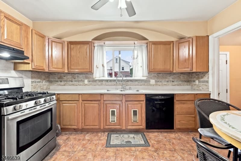 928 Beechwood Ct, Plainfield City photo 10