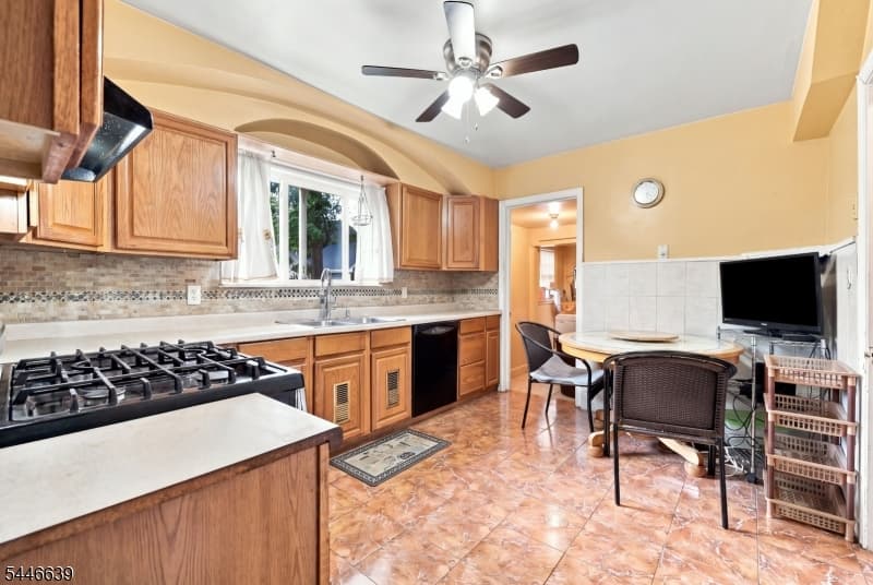 928 Beechwood Ct, Plainfield City photo 11