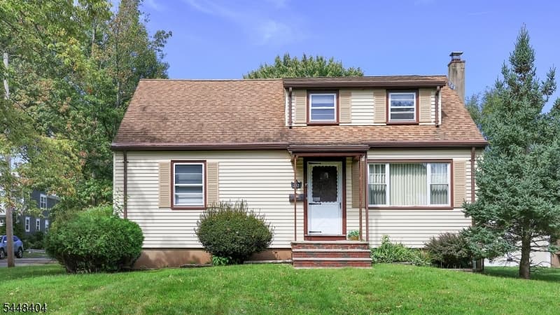 212 Stoughton Ave, Cranford Twp.