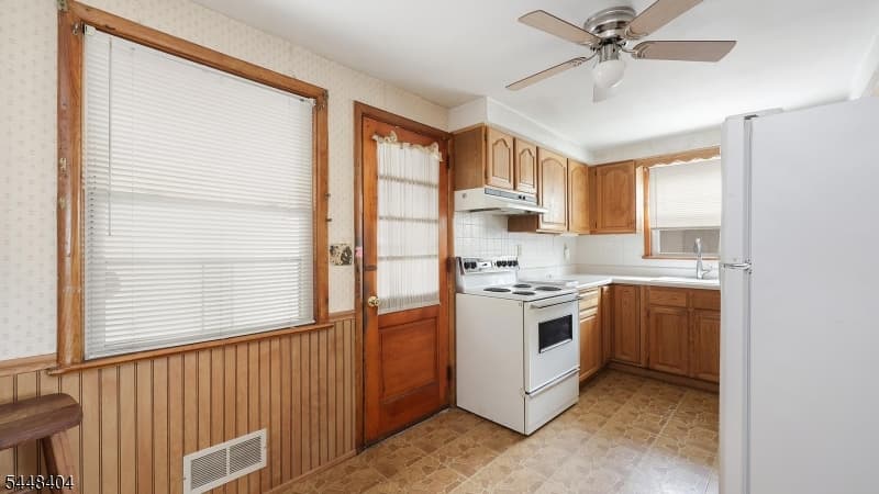212 Stoughton Ave, Cranford Twp. photo 10