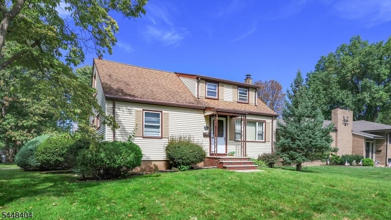 212 Stoughton Ave, Cranford Twp. photo 2