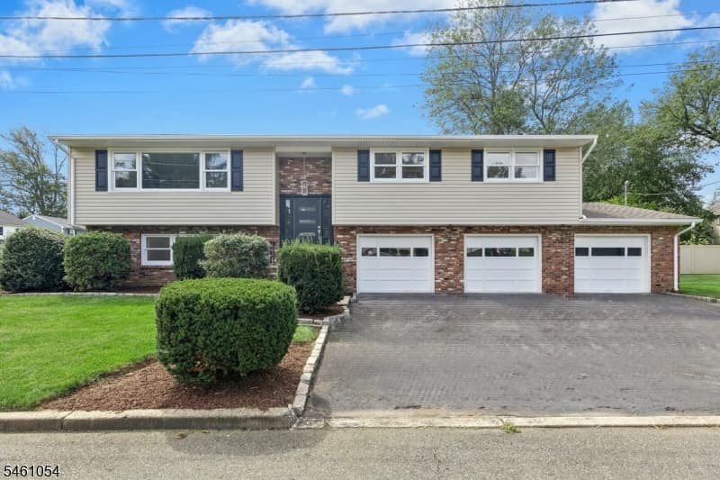 12 Dorchester Ave, Cranford Twp. photo 2